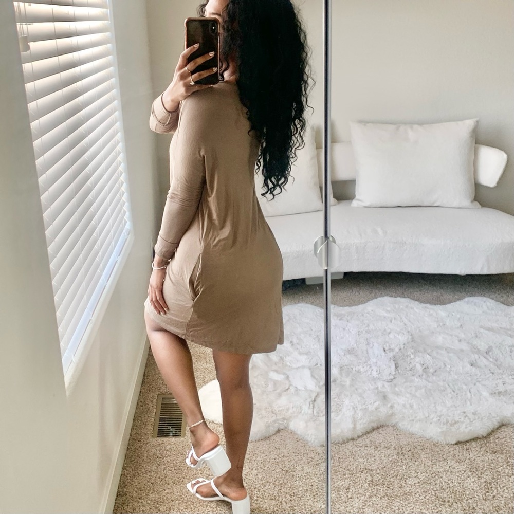 Neutral tone long sleeve flowy dress size small